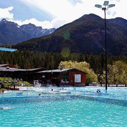 https://ca.mncjobz.com/company/fairmont-hot-springs-resort